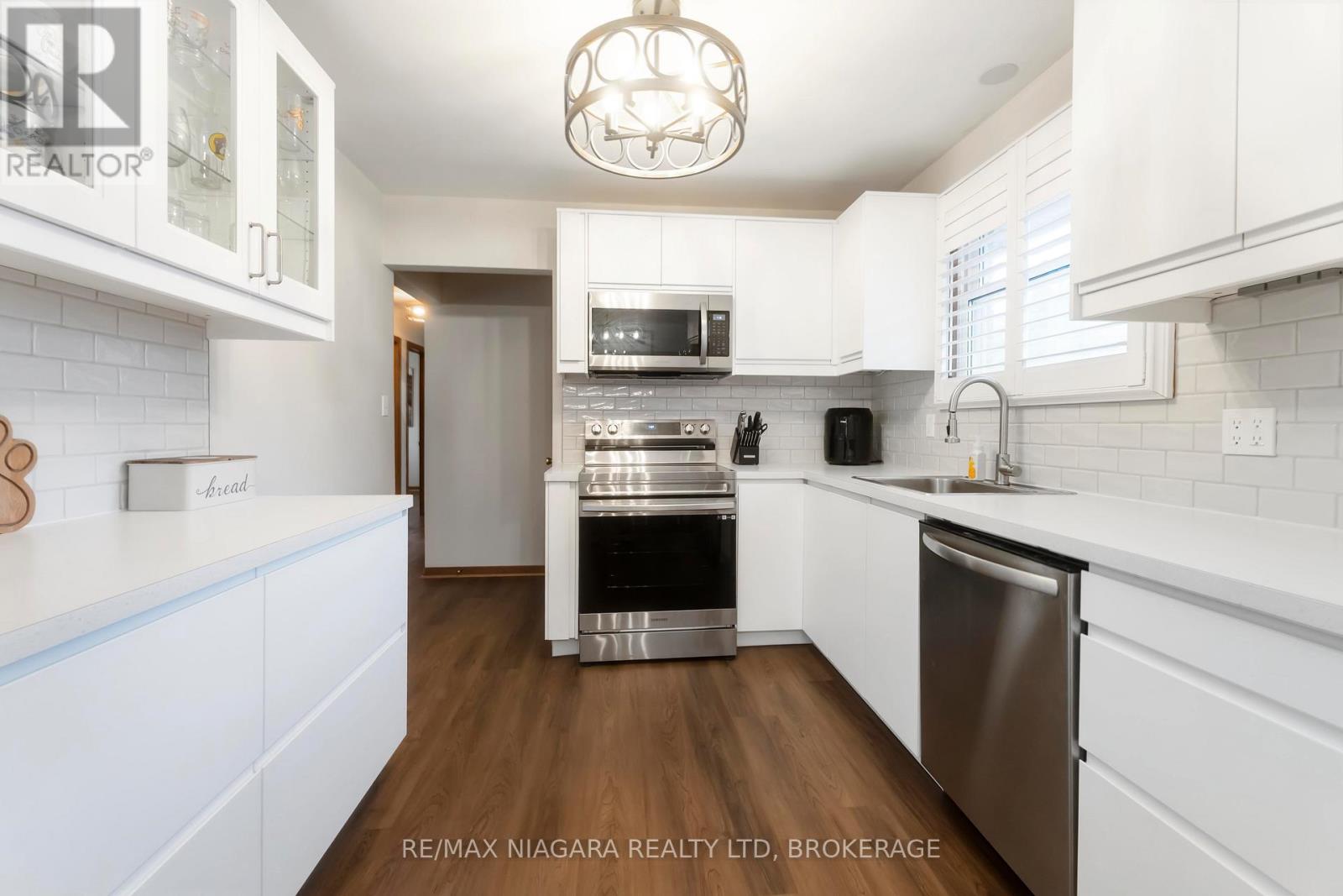 4075 Pettit Avenue, Niagara Falls, Ontario  L2E 6K4 - Photo 13 - X12515940