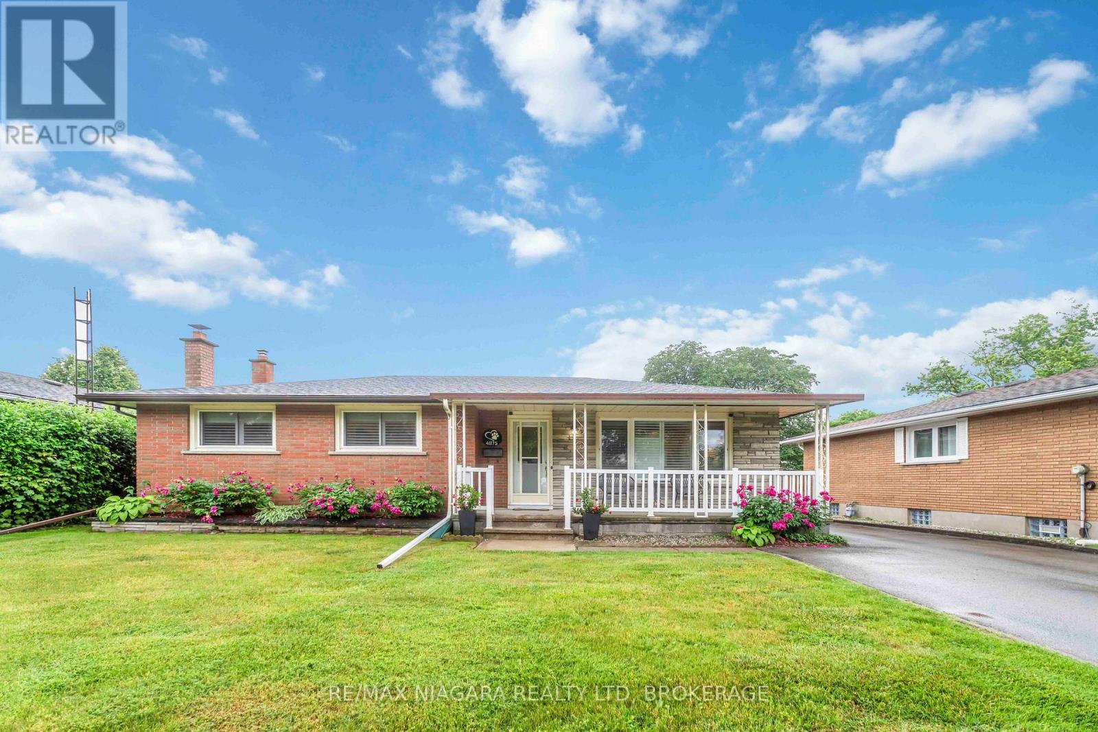 4075 Pettit Avenue, Niagara Falls, Ontario  L2E 6K4 - Photo 2 - X12515940