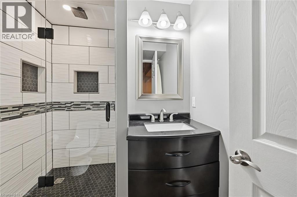 44 Rockhaven Lane, Waterdown, Ontario L8B 0J7 - Photo 28 - 40784894