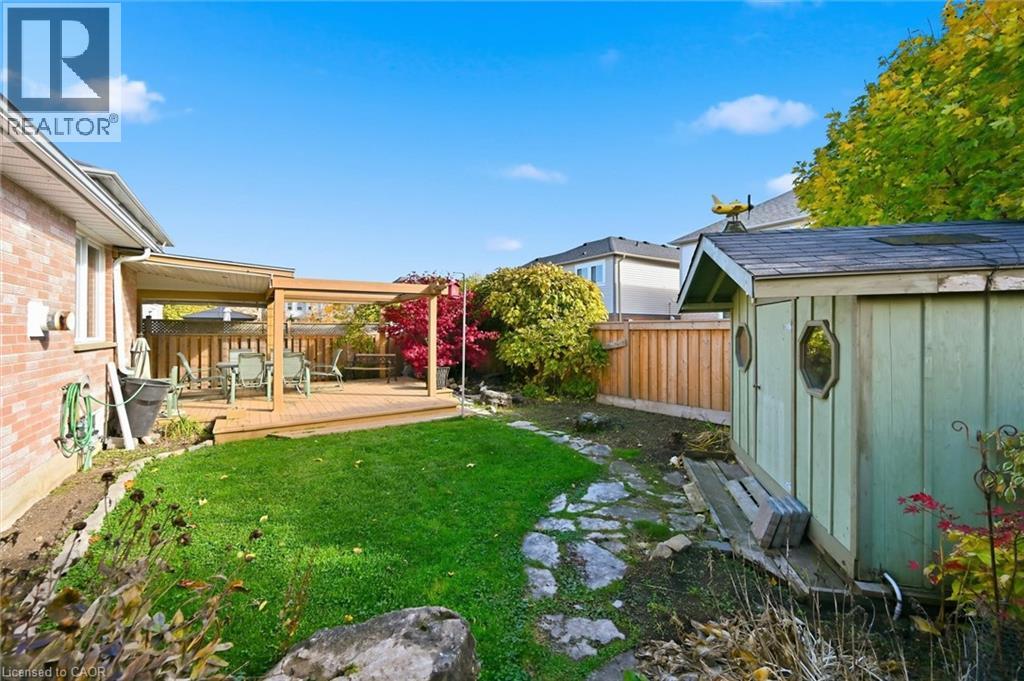 44 Rockhaven Lane, Waterdown, Ontario L8B 0J7 - Photo 34 - 40784894