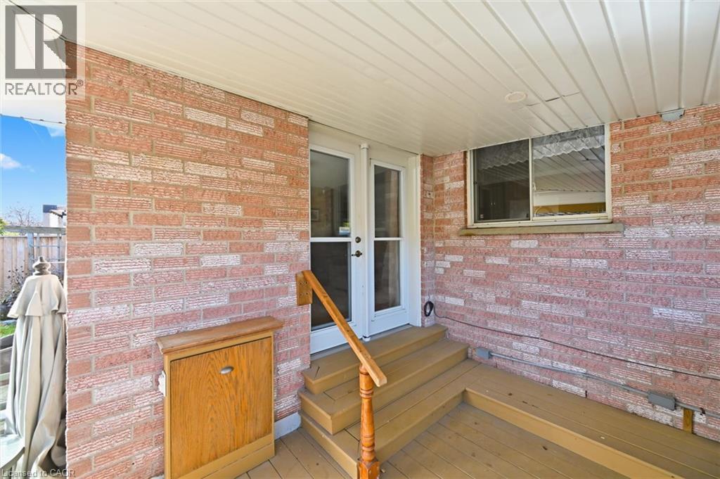 44 Rockhaven Lane, Waterdown, Ontario L8B 0J7 - Photo 41 - 40784894