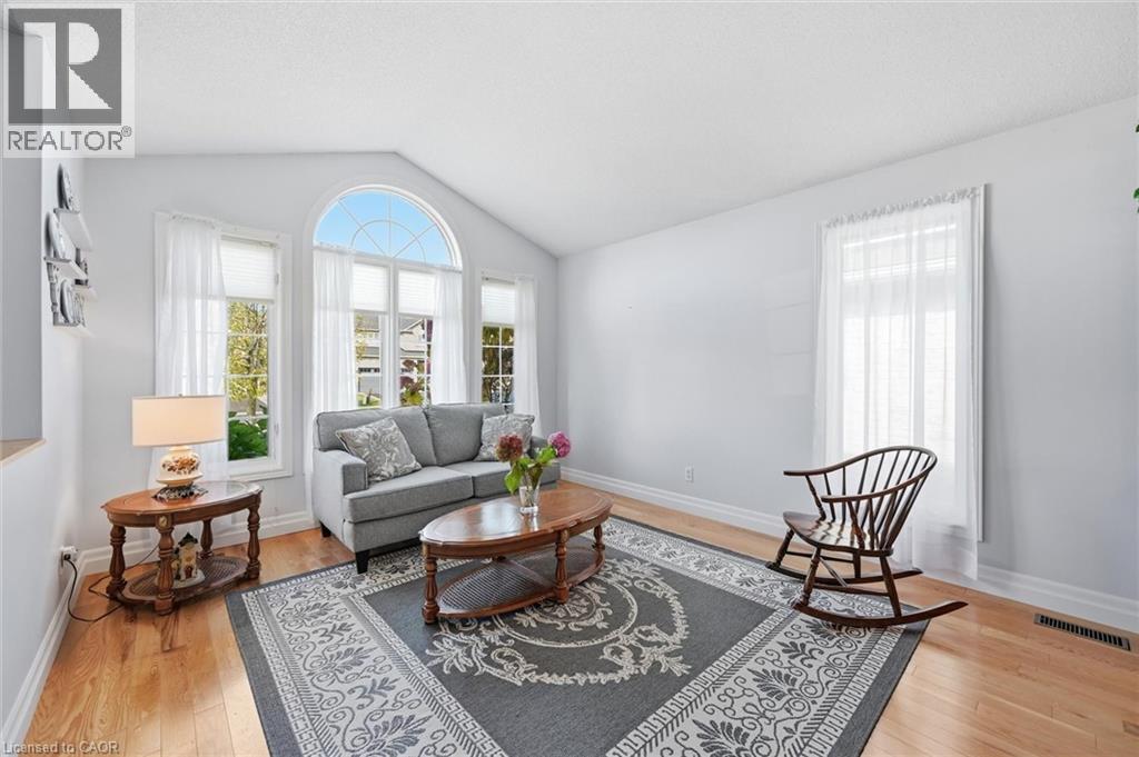 44 Rockhaven Lane, Waterdown, Ontario L8B 0J7 - Photo 8 - 40784894