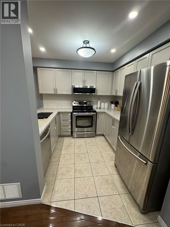 27 Cornerstone Drive, Stoney Creek, Ontario L8J 0A1 - Photo 3 - 40785397