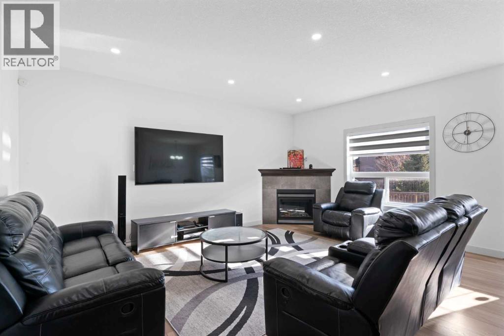 105 Everhollow Rise Sw, Calgary, Alberta  T2Y 0B1 - Photo 12 - A2267046