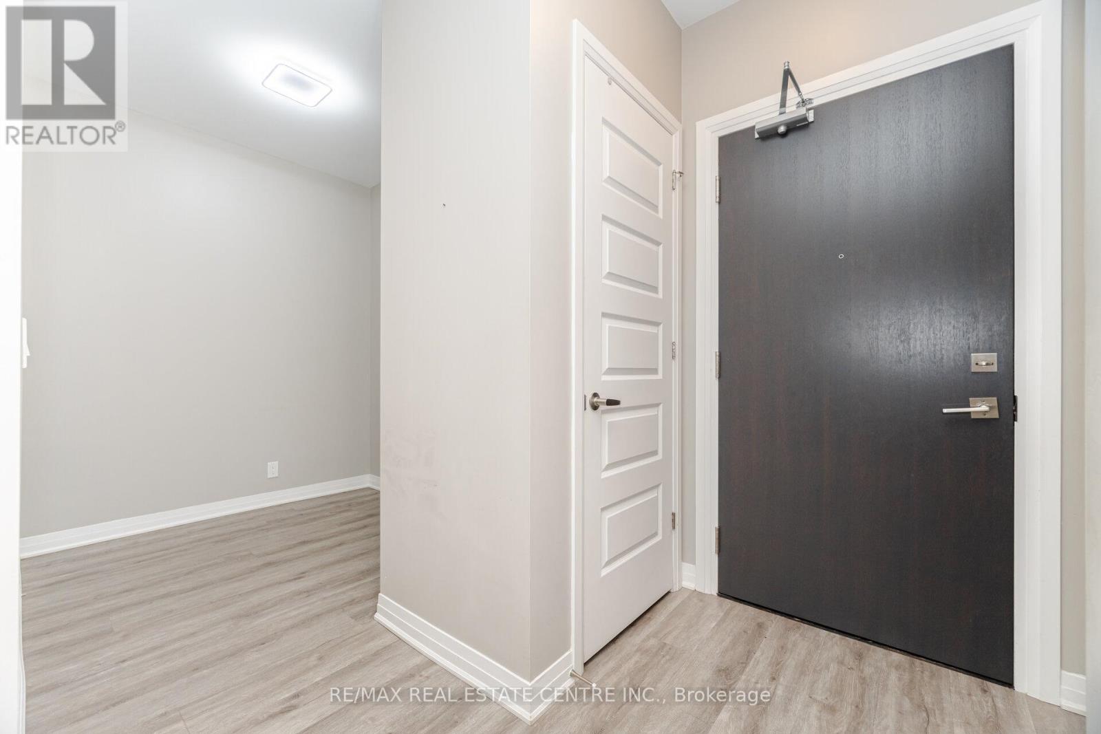 420 - 102 Grovewood Common Circle, Oakville, Ontario  L6H 0X2 - Photo 12 - W12420664