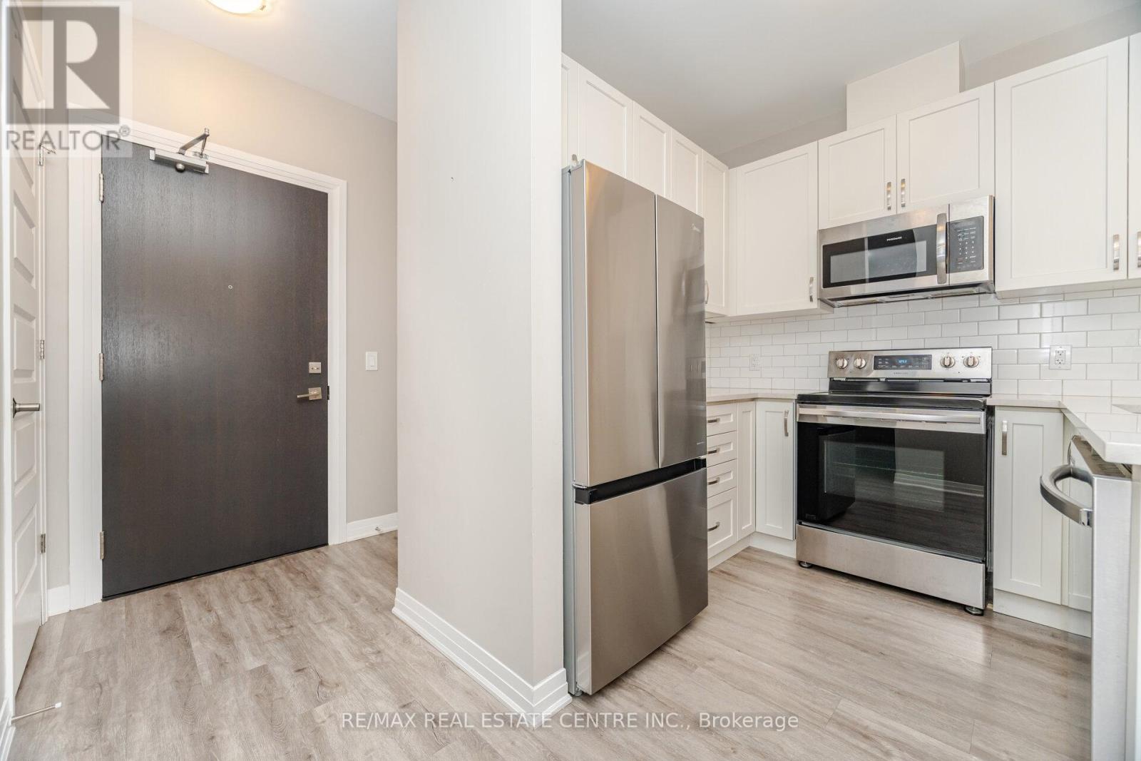 420 - 102 Grovewood Common Circle, Oakville, Ontario  L6H 0X2 - Photo 16 - W12420664