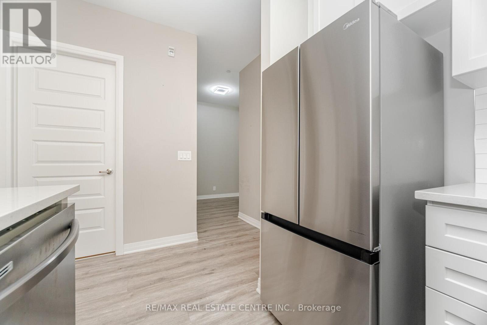 420 - 102 Grovewood Common Circle, Oakville, Ontario  L6H 0X2 - Photo 15 - W12420664