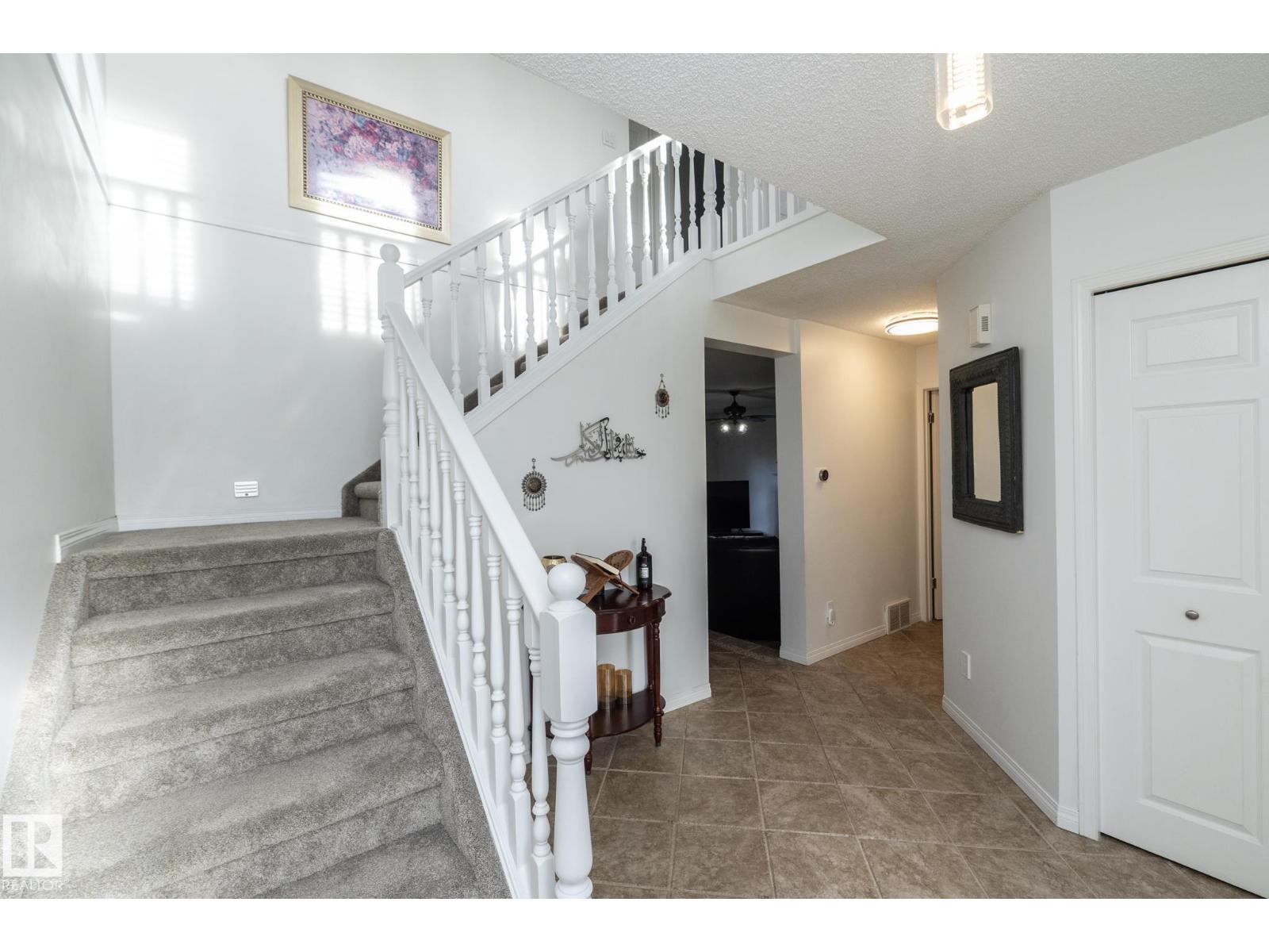 12 Elsinore Pl Nw, Edmonton, Alberta  T5X 5W3 - Photo 30 - E4464883