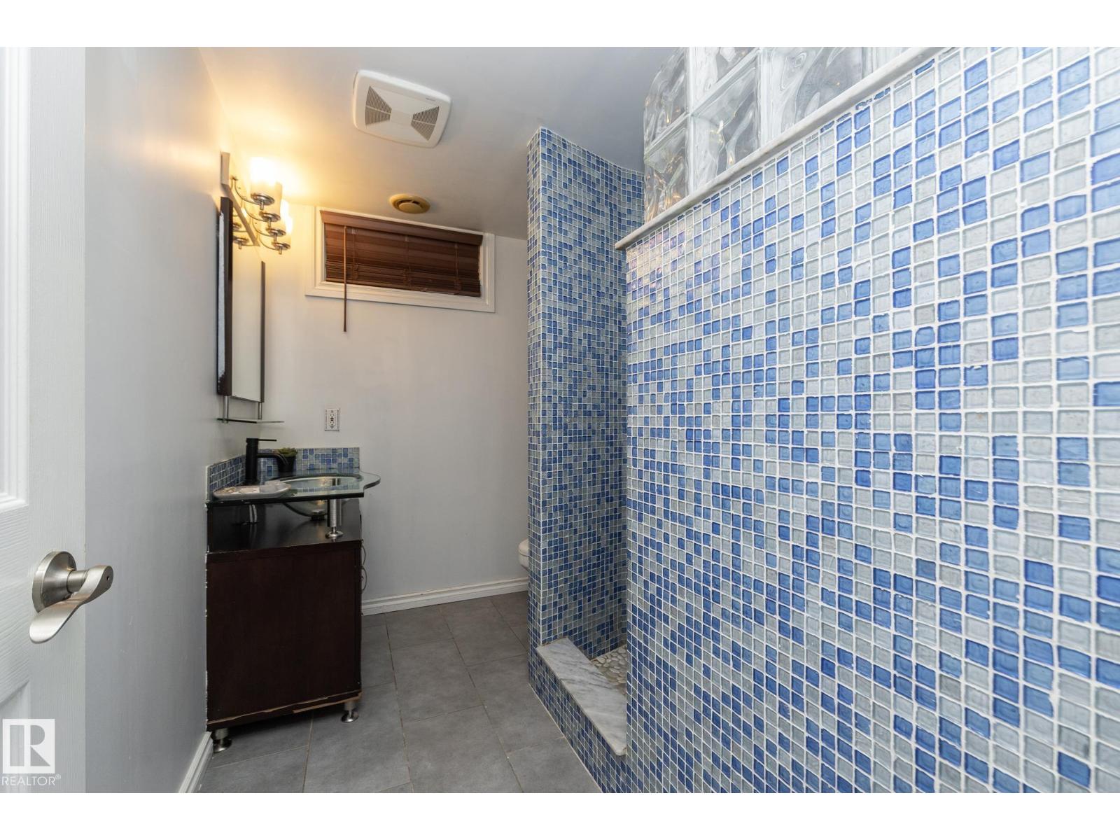 12 Elsinore Pl Nw, Edmonton, Alberta  T5X 5W3 - Photo 56 - E4464883