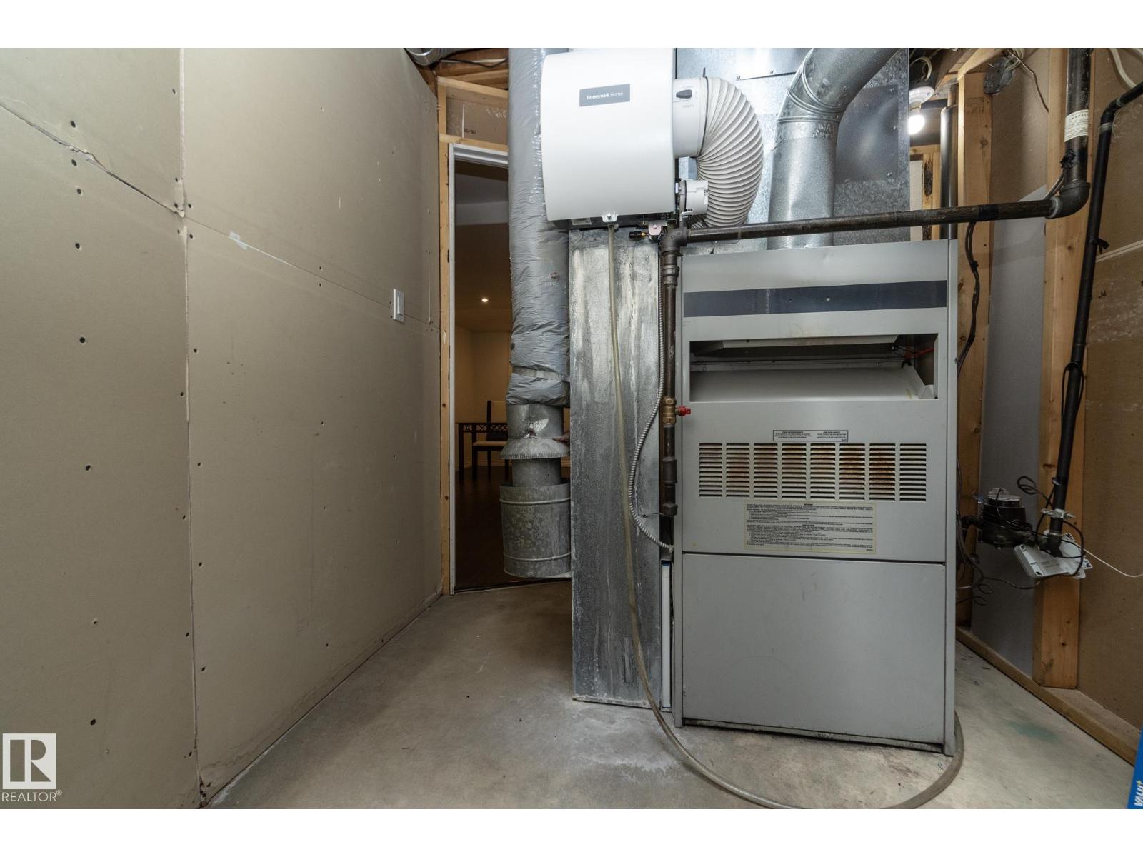 12 Elsinore Pl Nw, Edmonton, Alberta  T5X 5W3 - Photo 58 - E4464883