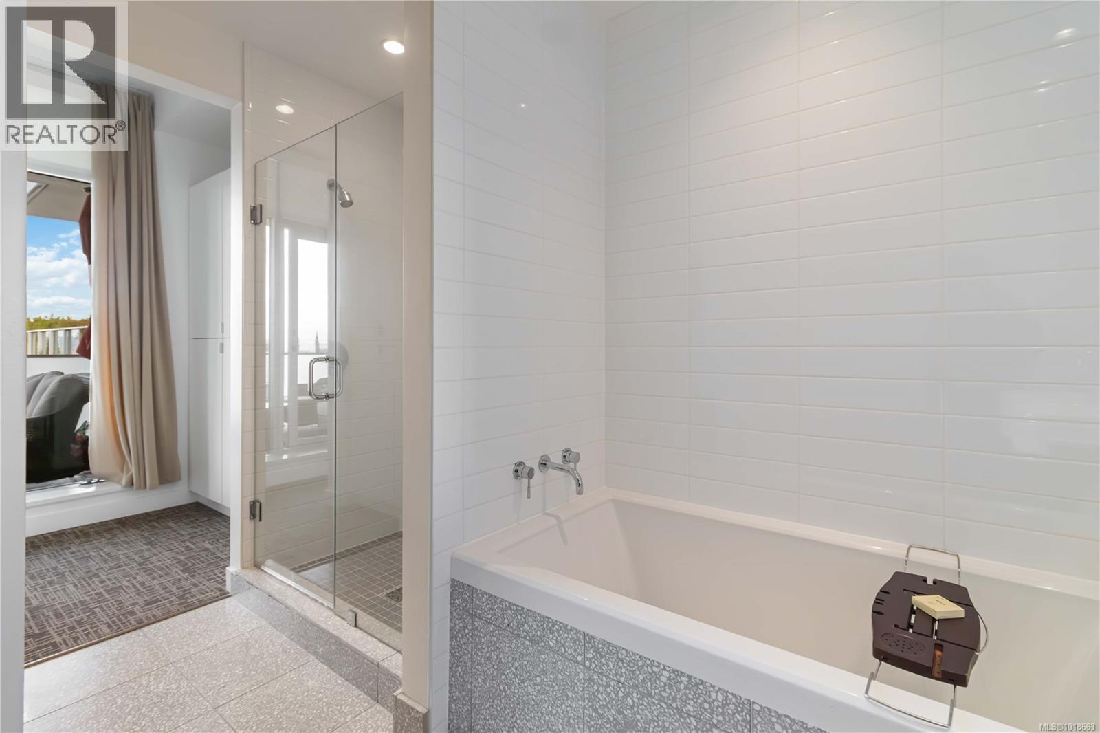 506 770 Fisgard St, Victoria, British Columbia  V8W 0B8 - Photo 25 - 1018663