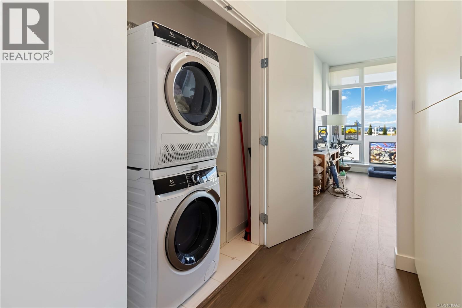 506 770 Fisgard St, Victoria, British Columbia  V8W 0B8 - Photo 31 - 1018663