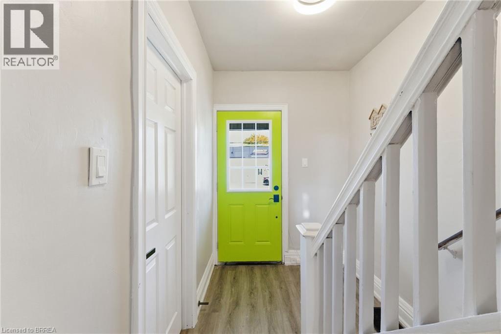 166 Beach Road, Hamilton, Ontario  L8L 4A5 - Photo 5 - 40785888