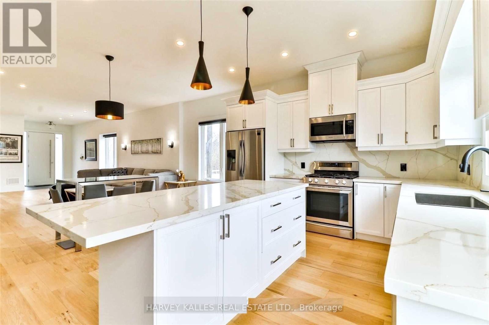 235 Lambton Avenue, Toronto, Ontario  M6N 2T5 - Photo 5 - W12449893