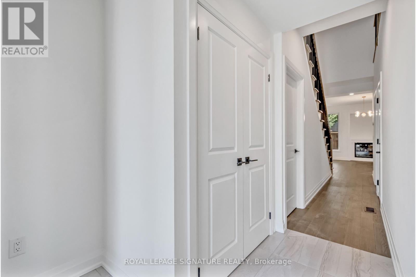 3392 Carter Common, Burlington, Ontario L7M 3R9 - Photo 4 - W12515058