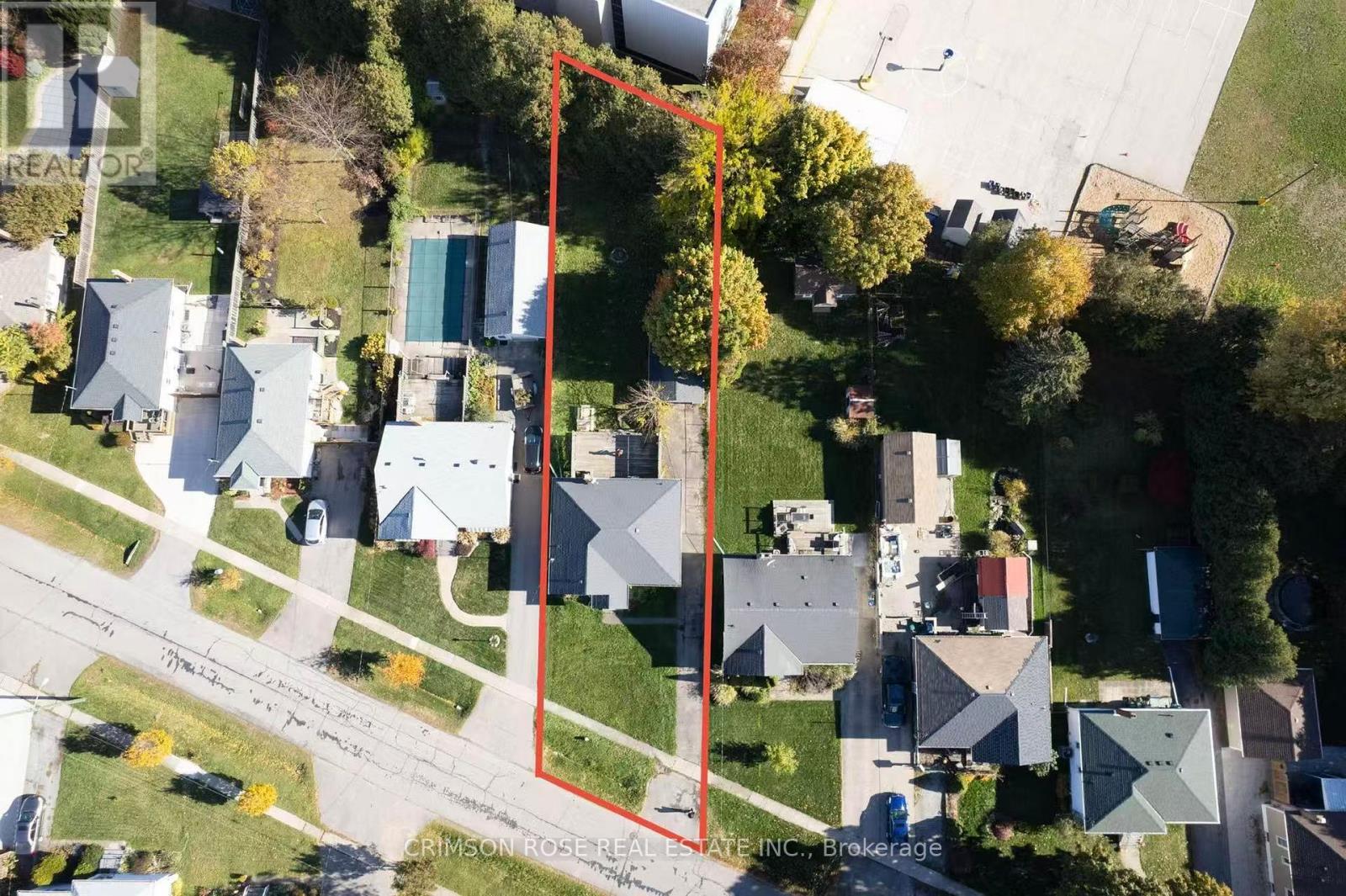 11 Bonavem Drive, St. Catharines, Ontario  L2N 1X7 - Photo 2 - X12514538