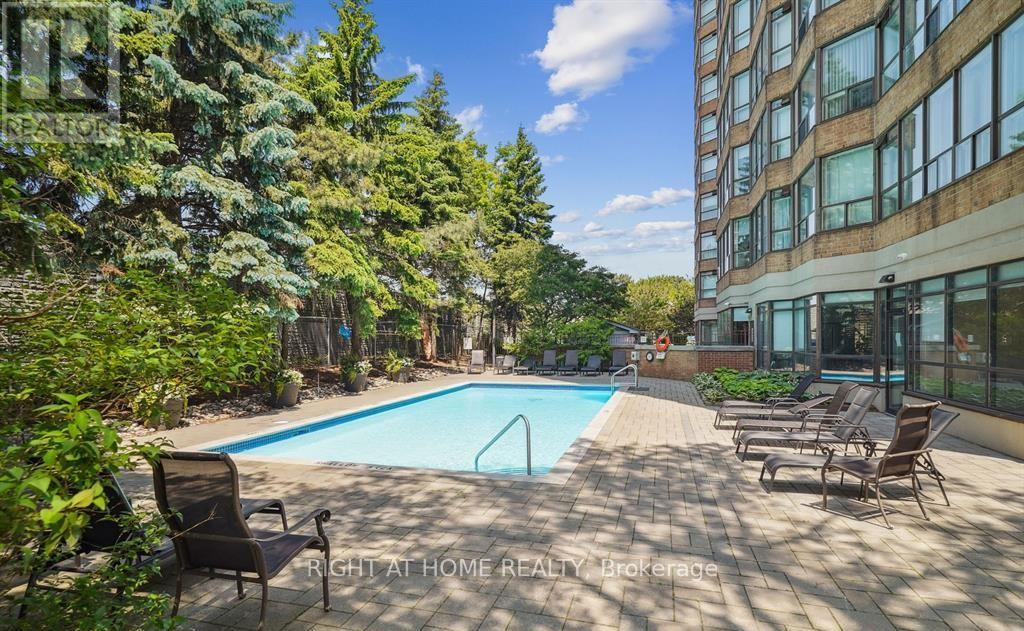 607 - 271 Ridley Boulevard, Toronto, Ontario  M5M 4N1 - Photo 11 - C12515870