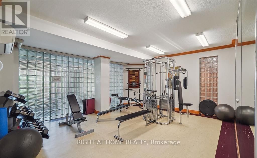 607 - 271 Ridley Boulevard, Toronto, Ontario  M5M 4N1 - Photo 13 - C12515870