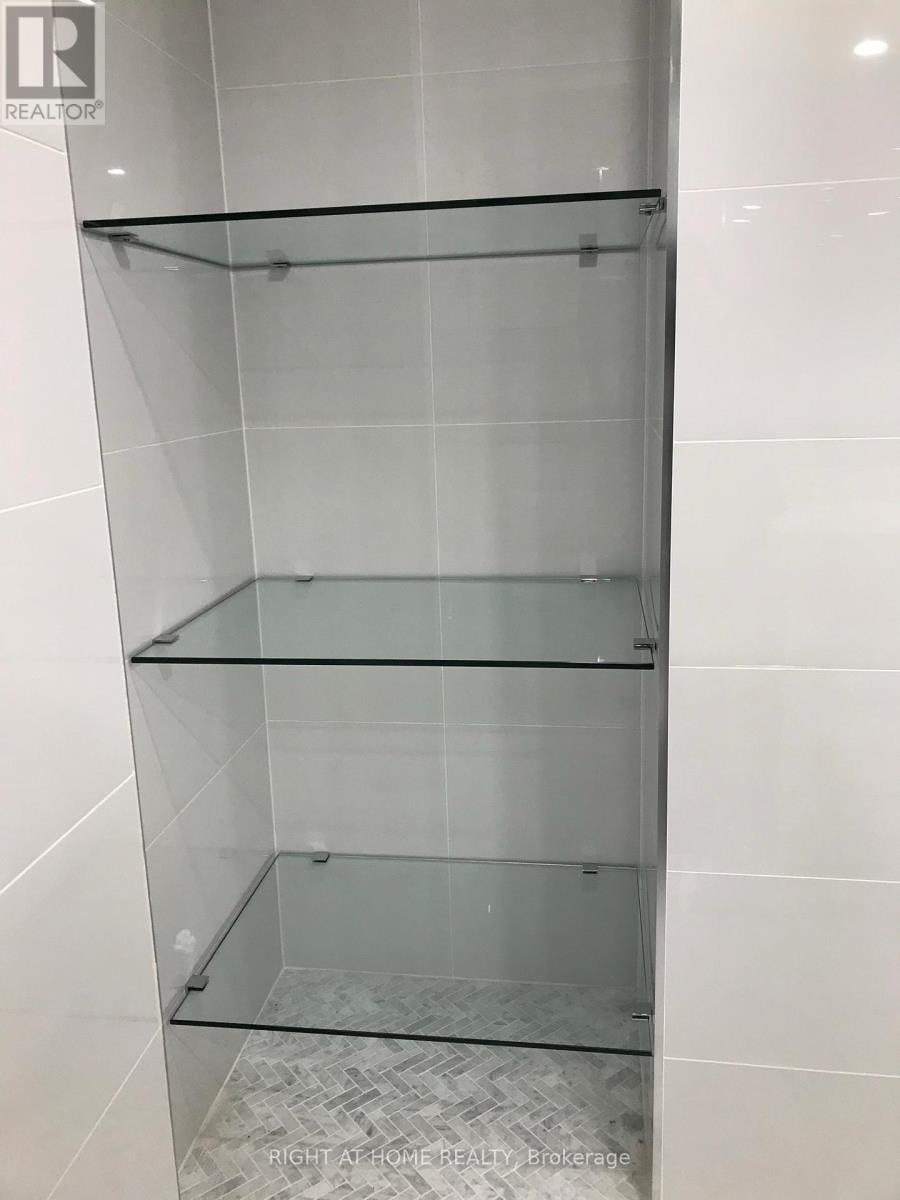 607 - 271 Ridley Boulevard, Toronto, Ontario  M5M 4N1 - Photo 9 - C12515870