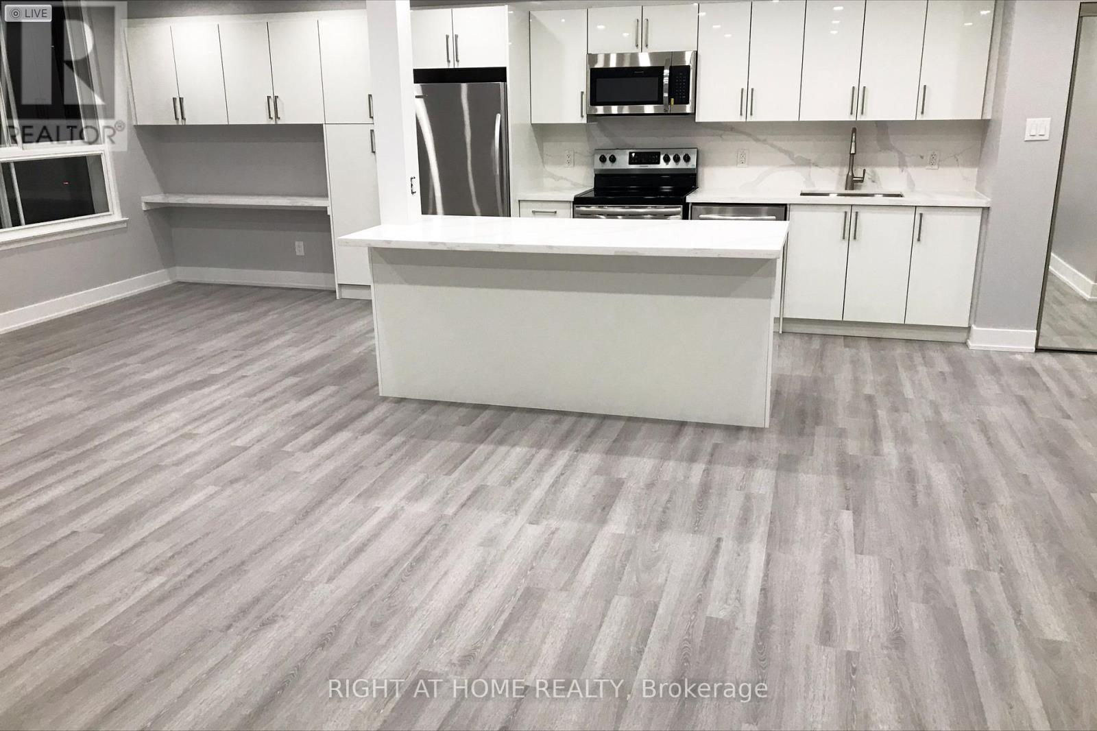 607 - 271 Ridley Boulevard, Toronto, Ontario M5M 4N1 - Photo 5 - C12515872