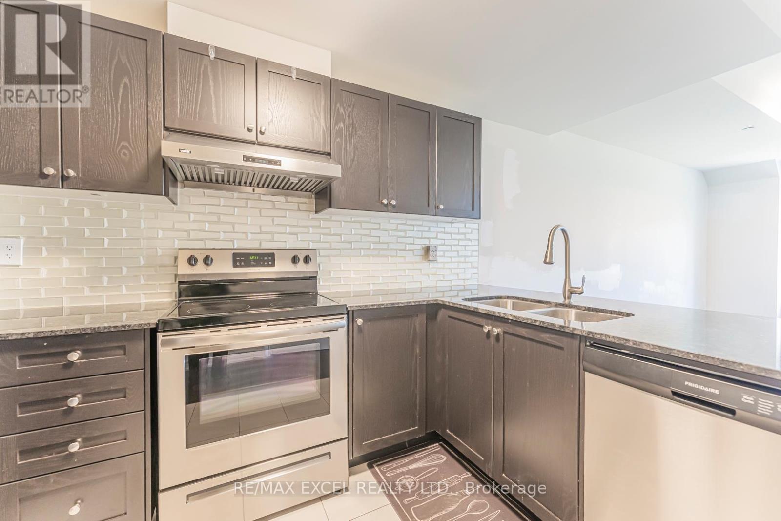 8 - 39 Drewry Avenue, Toronto, Ontario  M2M 0B4 - Photo 15 - C12515930