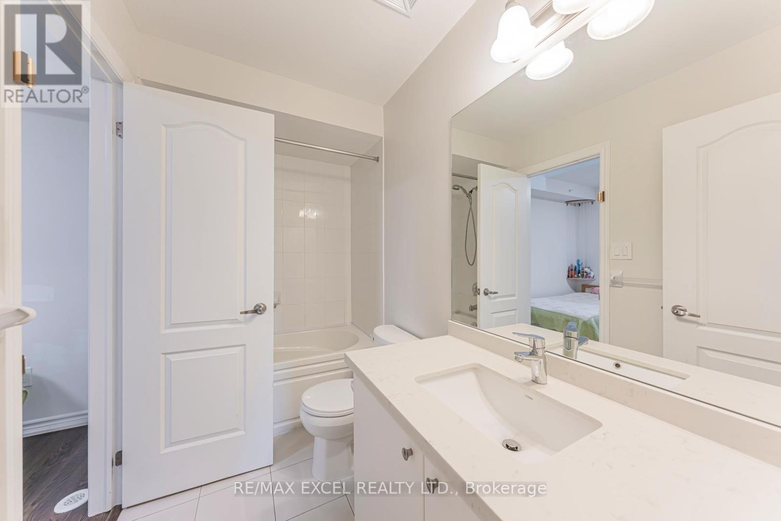 8 - 39 Drewry Avenue, Toronto, Ontario  M2M 0B4 - Photo 34 - C12515930