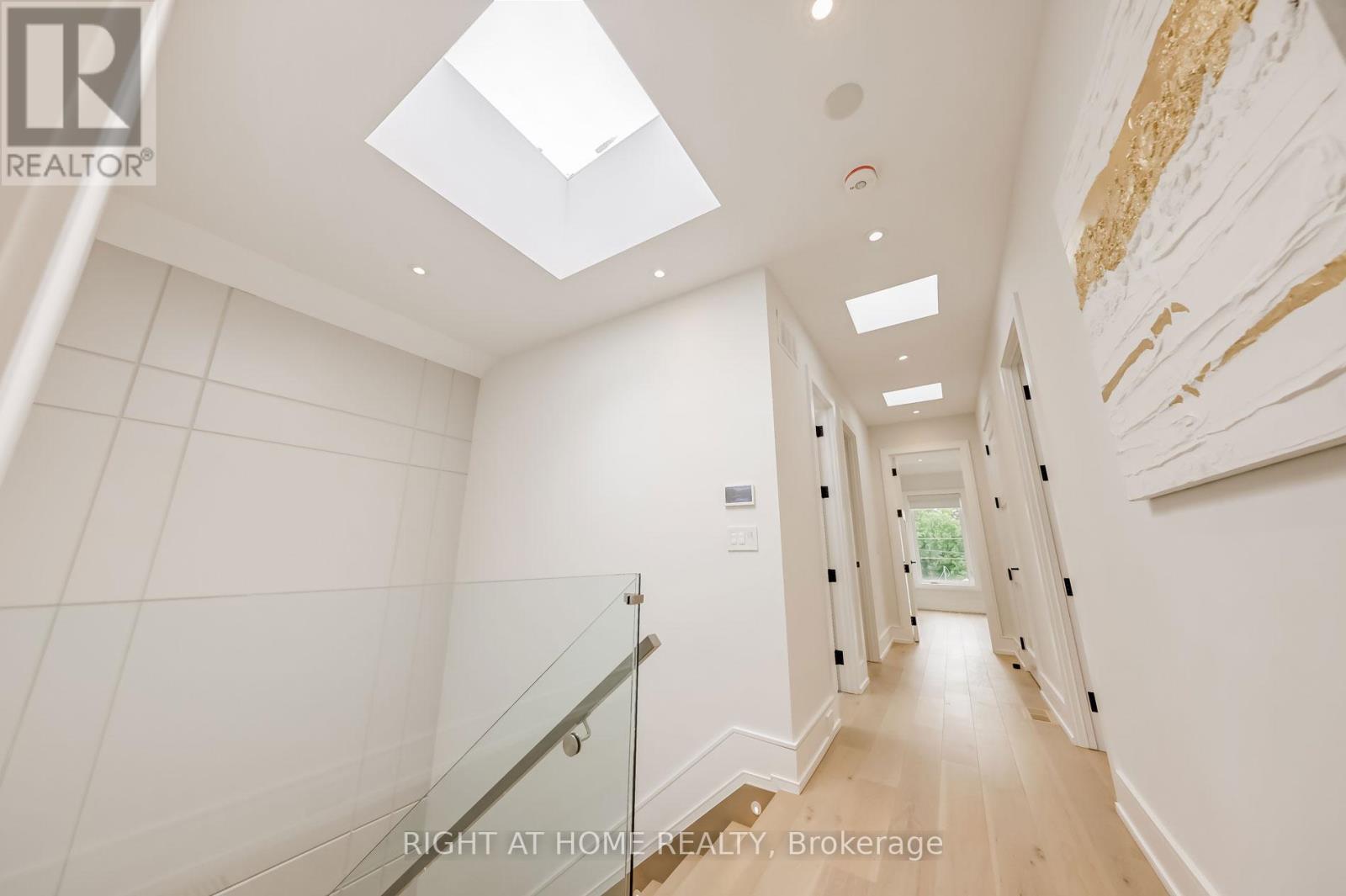 102 Parklea Drive, Toronto, Ontario  M4G 2J8 - Photo 26 - C12515968