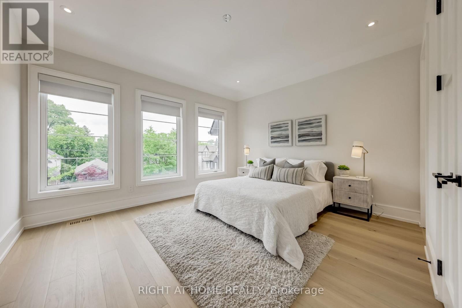 102 Parklea Drive, Toronto, Ontario  M4G 2J8 - Photo 32 - C12515968