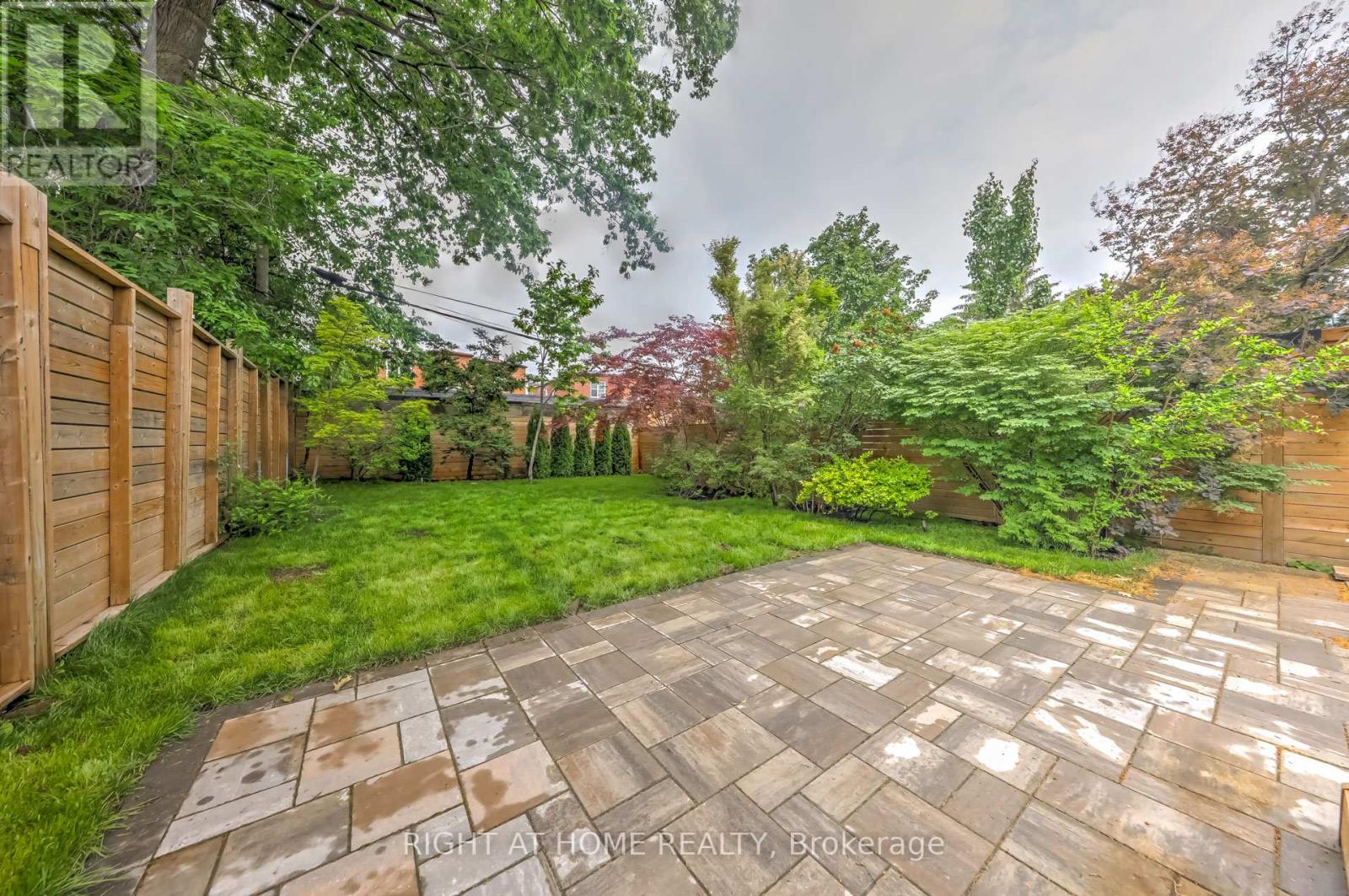 102 Parklea Drive, Toronto, Ontario  M4G 2J8 - Photo 48 - C12515968