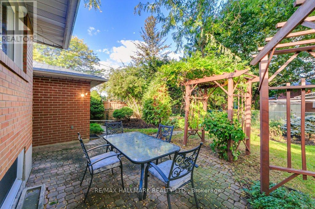 94 Broadlands Boulevard, Toronto, Ontario  M3A 1J7 - Photo 24 - C12516002