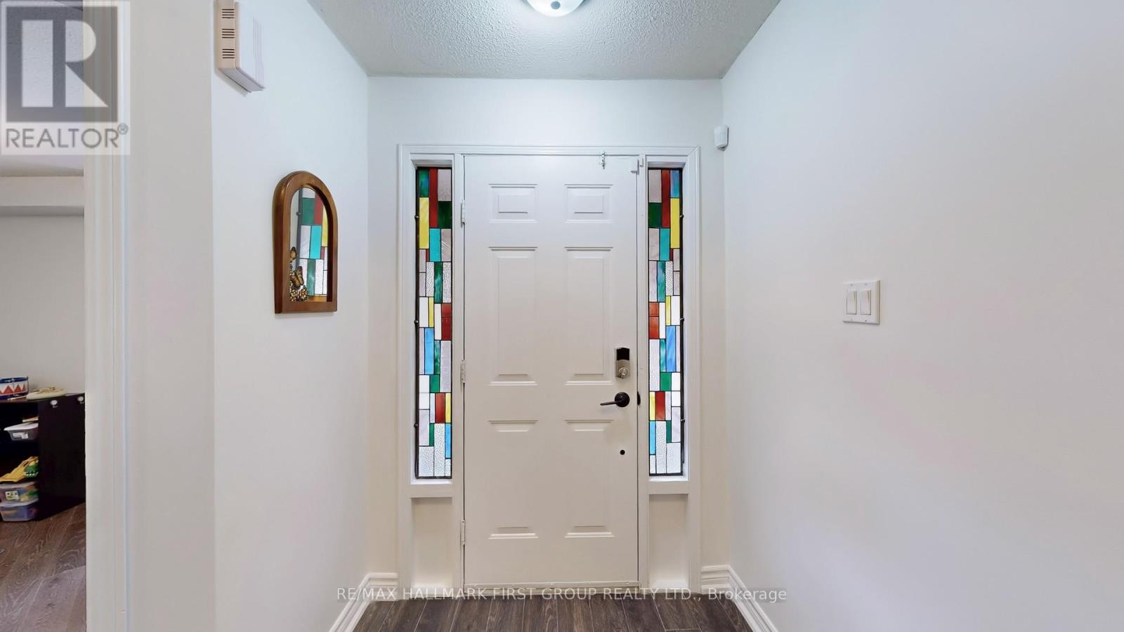 54 Davies Crescent, Whitby, Ontario L1N 8X5 - Photo 3 - E12515856