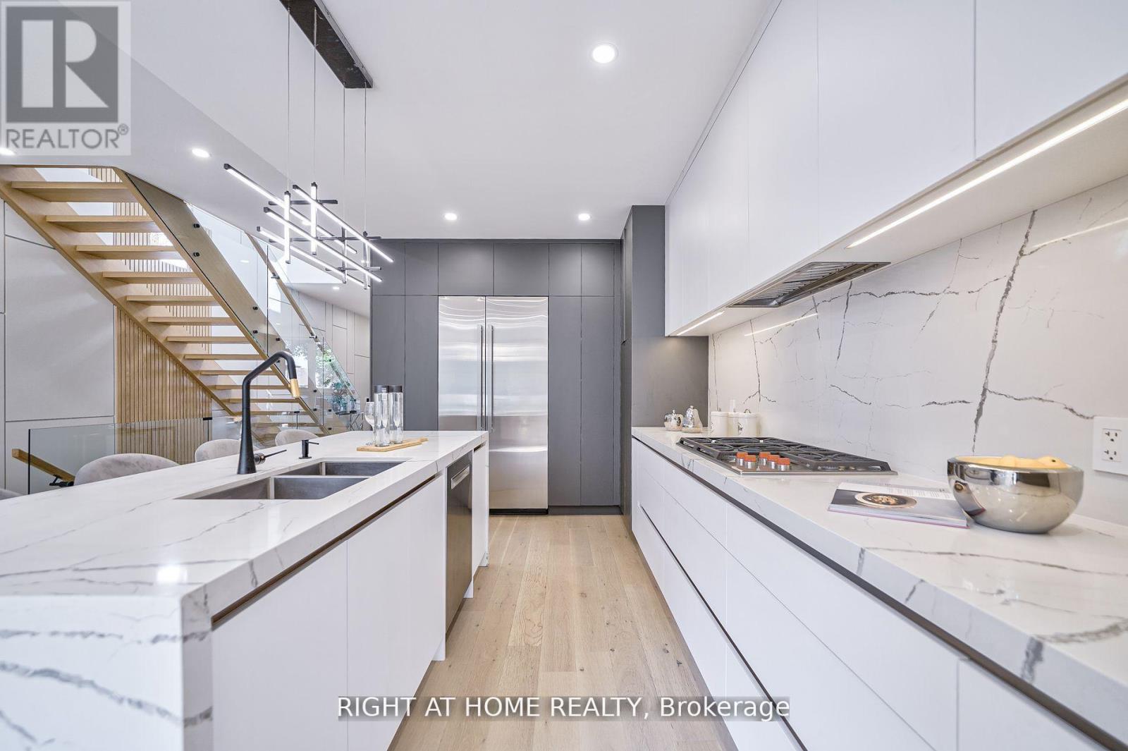 333 Woodmount Avenue, Toronto, Ontario M4C 4A4 - Photo 12 - E12515904