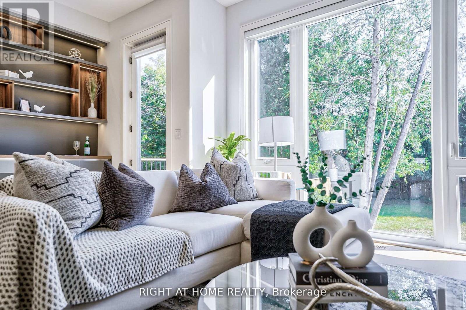 333 Woodmount Avenue, Toronto, Ontario M4C 4A4 - Photo 13 - E12515904