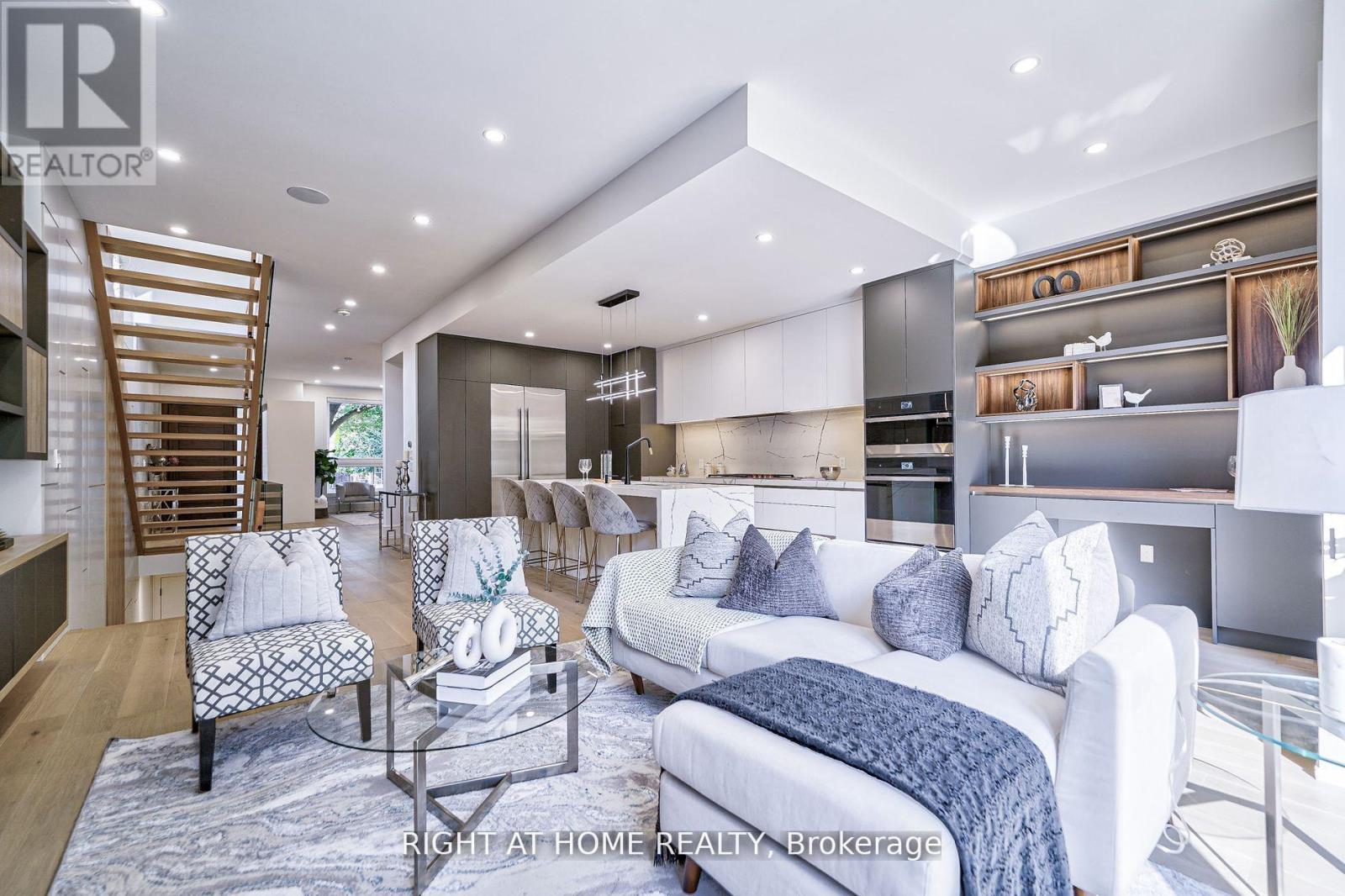 333 Woodmount Avenue, Toronto, Ontario M4C 4A4 - Photo 9 - E12515904