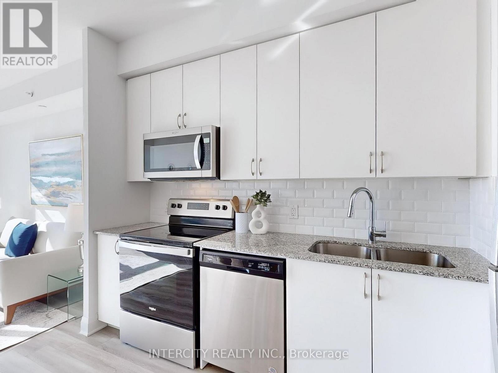 1810 - 3220 Sheppard Avenue E, Toronto, Ontario  M1T 0B7 - Photo 8 - E12515918