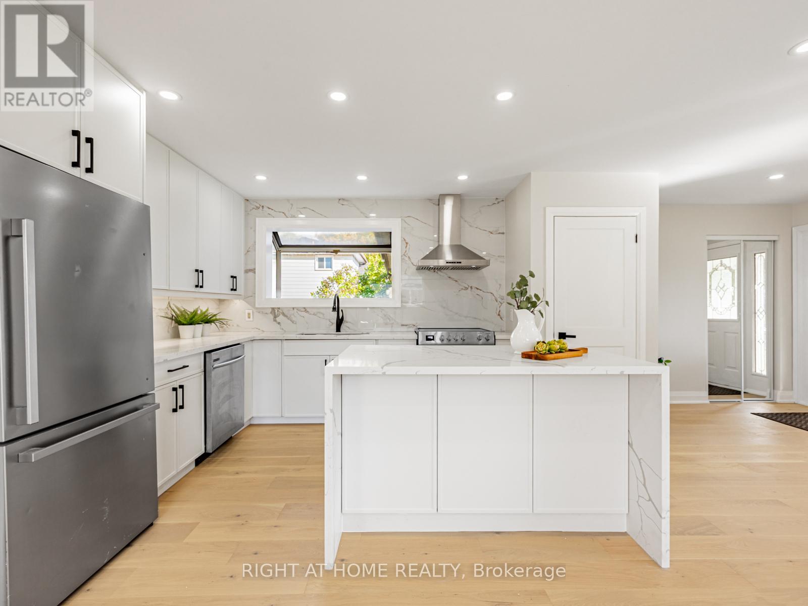 22 Jallan Drive, Ajax, Ontario  L1S 6J2 - Photo 7 - E12515922