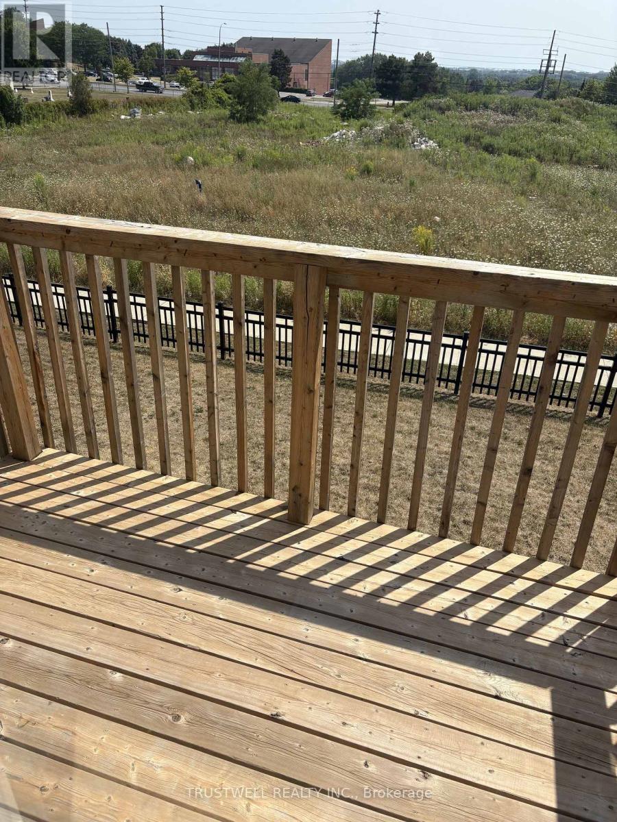 95 Donald Fleming Way, Whitby, Ontario L1R 0N8 - Photo 24 - E12515942