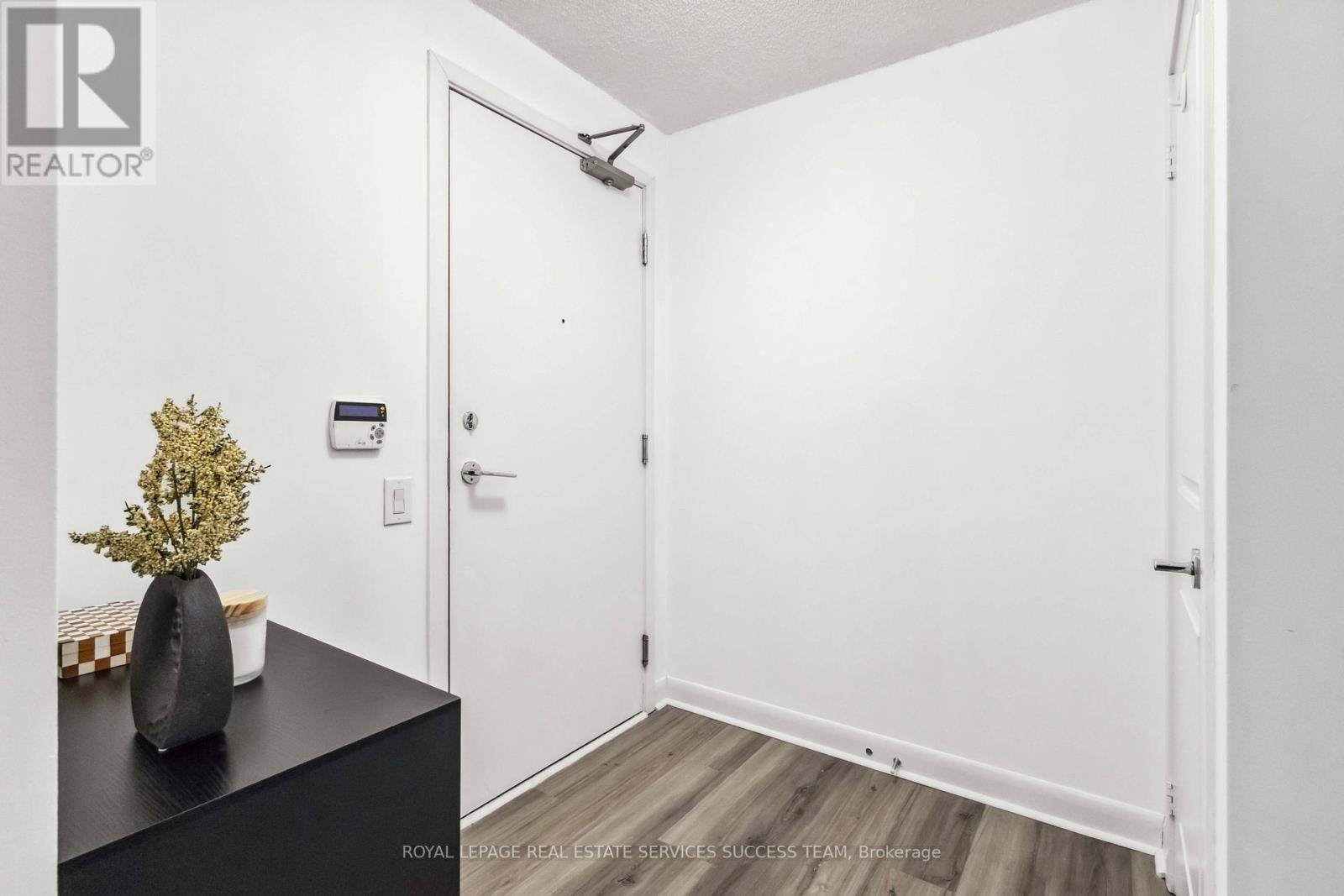 1205 - 25 Town Centre Court, Toronto, Ontario  M1P 0B4 - Photo 4 - E12515964