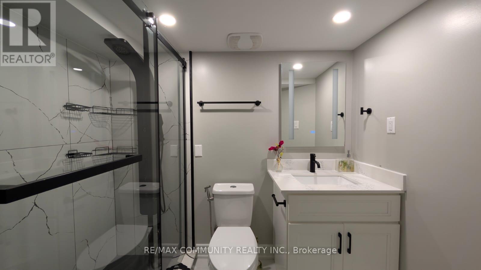 1816 Woodgate Court, Oshawa, Ontario  L1G 7Z1 - Photo 16 - E12515992