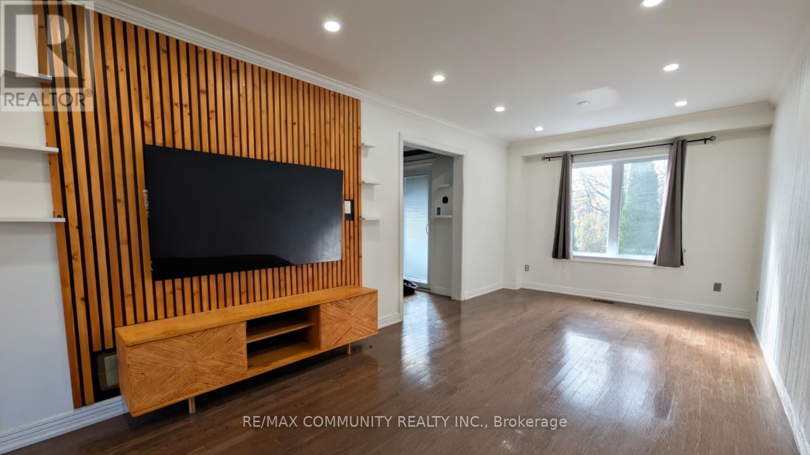 1816 Woodgate Court, Oshawa, Ontario  L1G 7Z1 - Photo 5 - E12515992