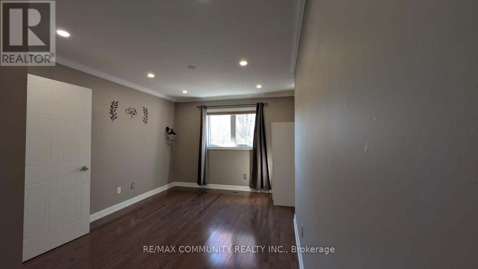 1816 Woodgate Court, Oshawa, Ontario  L1G 7Z1 - Photo 8 - E12515992