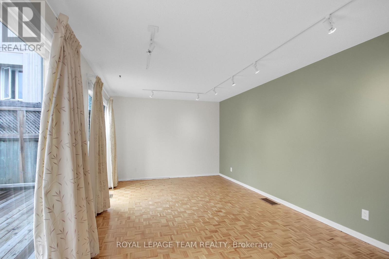 26 Jackson Court, Ottawa, Ontario K2K 1B7 - Photo 23 - X12502862