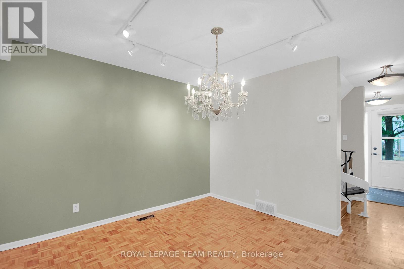 26 Jackson Court, Ottawa, Ontario K2K 1B7 - Photo 16 - X12502862