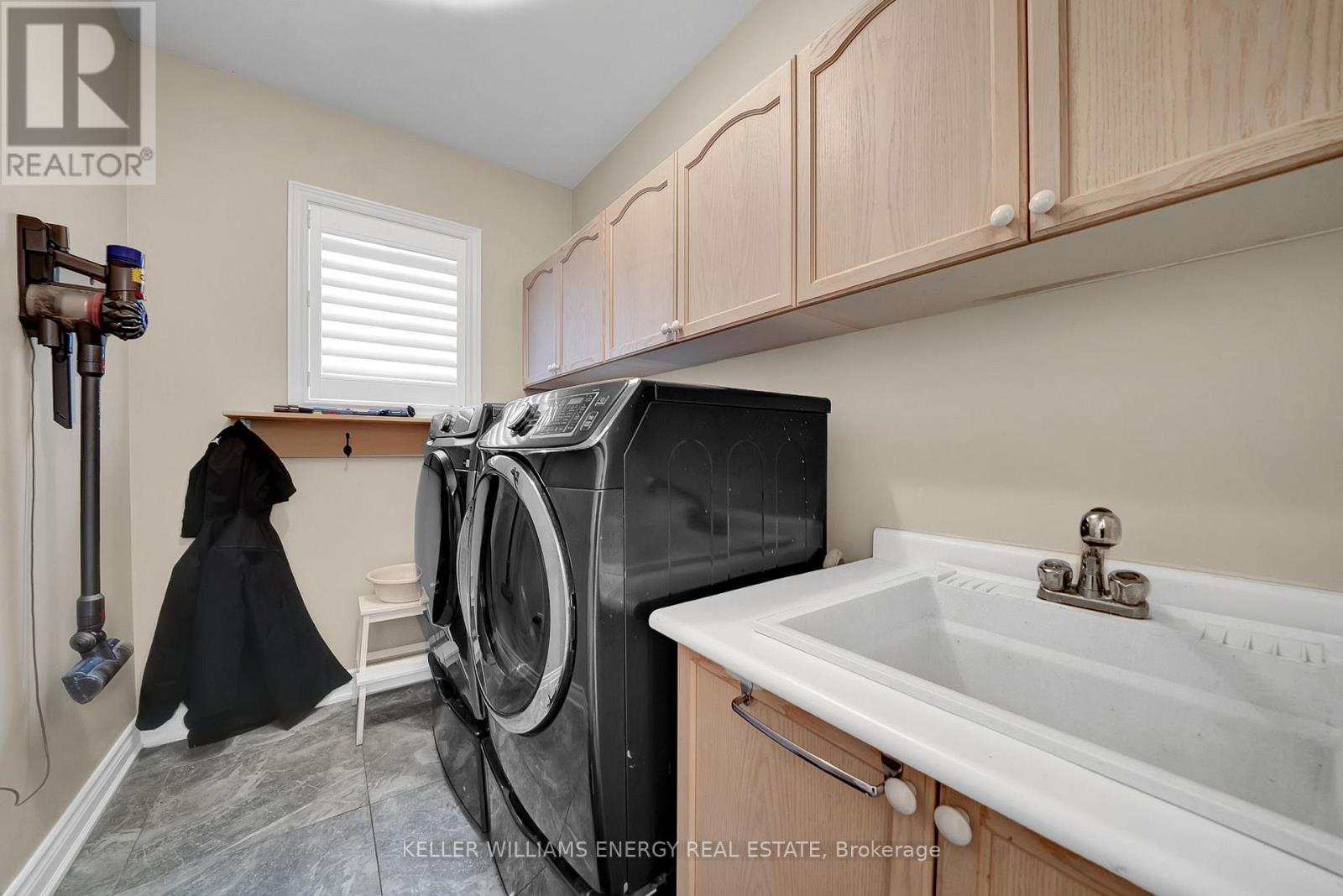 83 Wessex Drive, Whitby, Ontario  L1M 2C1 - Photo 16 - E12516190