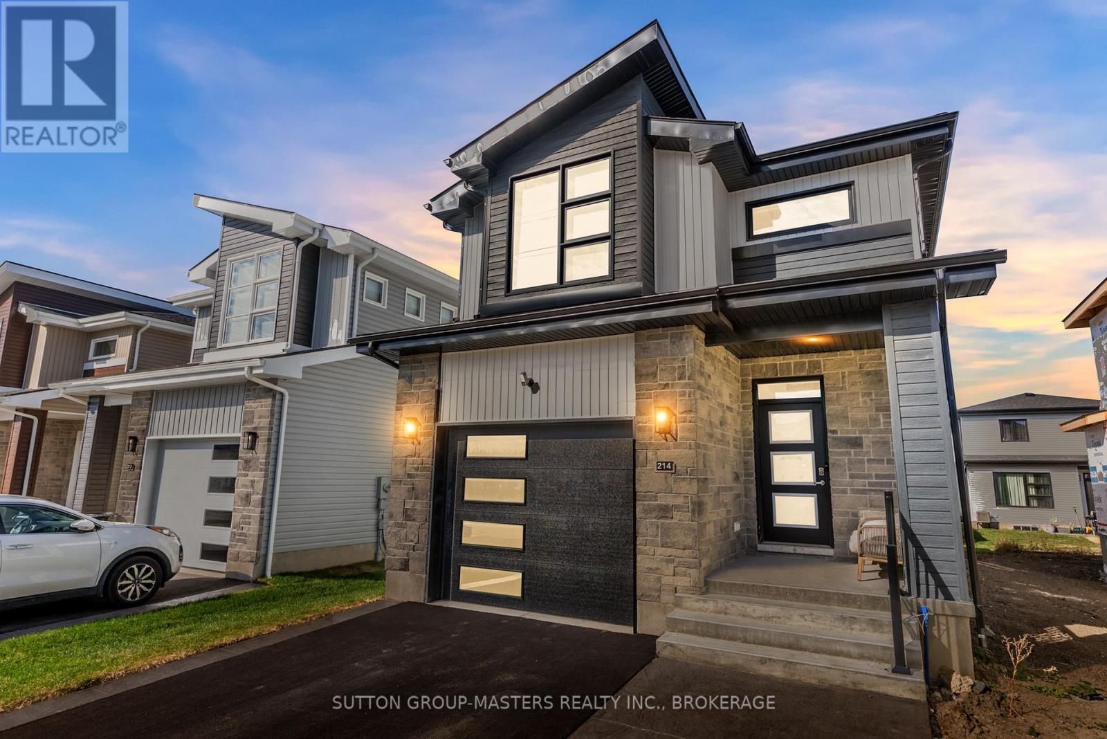 214 Superior Drive, Loyalist, Ontario K7N 0E4 - Photo 1 - X12516080