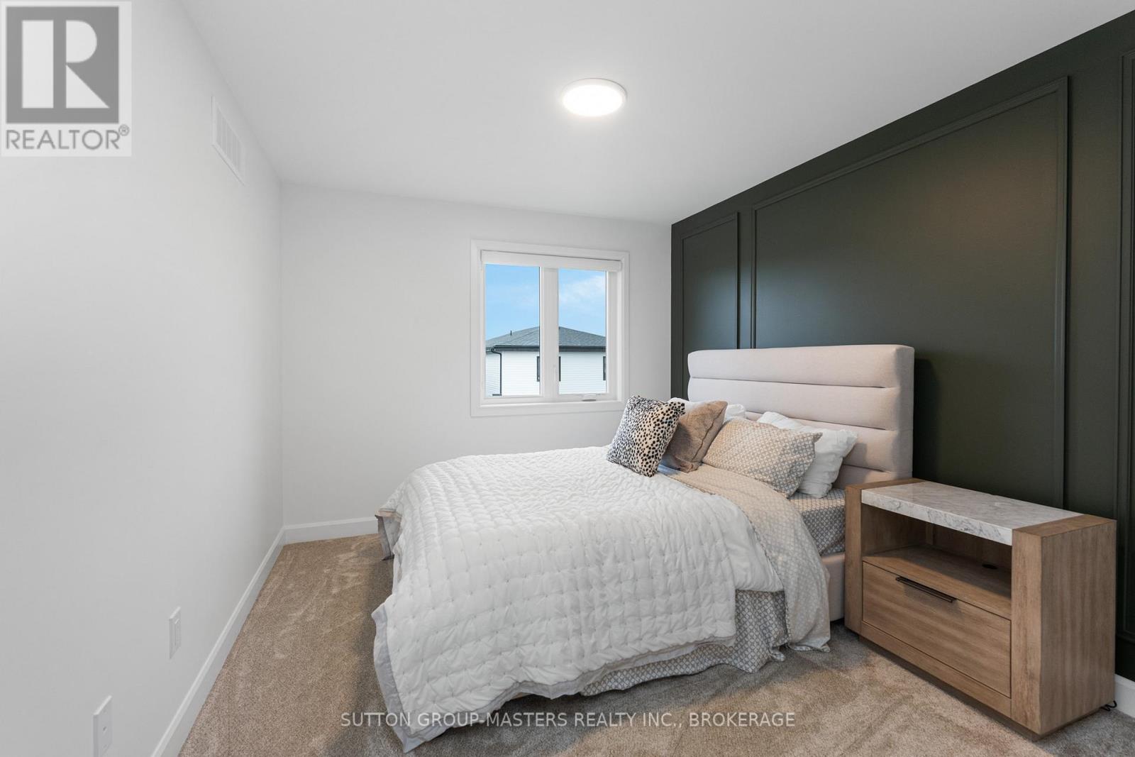 214 Superior Drive, Loyalist, Ontario K7N 0E4 - Photo 25 - X12516080