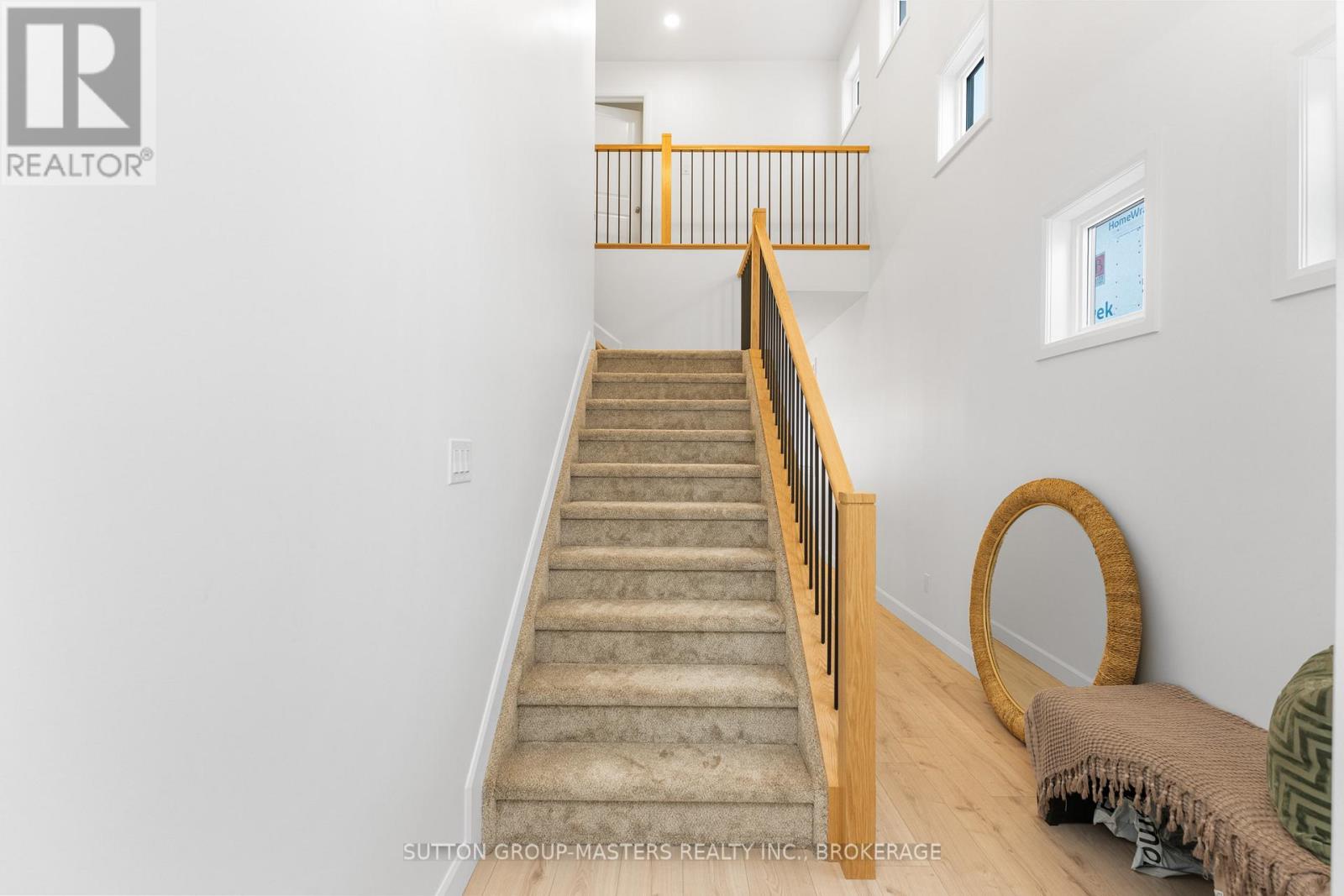 214 Superior Drive, Loyalist, Ontario K7N 0E4 - Photo 4 - X12516080