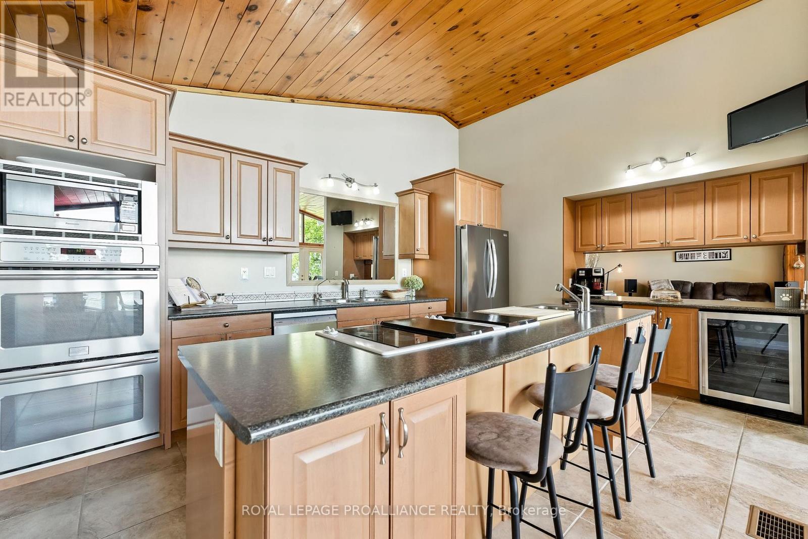 97 Manley Drive, Belleville, Ontario K8N 4Z4 - Photo 10 - X12516110