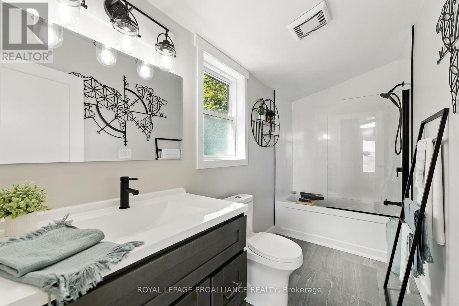 97 Manley Drive, Belleville, Ontario K8N 4Z4 - Photo 16 - X12516110