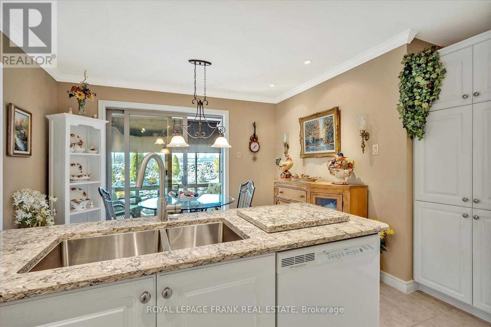 42 Huntingwood Crescent, Kawartha Lakes (Bobcaygeon), Ontario  K0M 1A0 - Photo 10 - X12516248